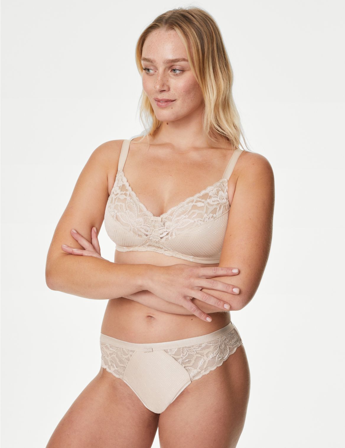 Wild Blooms Non-Padded Full Cup Bra A-E beige