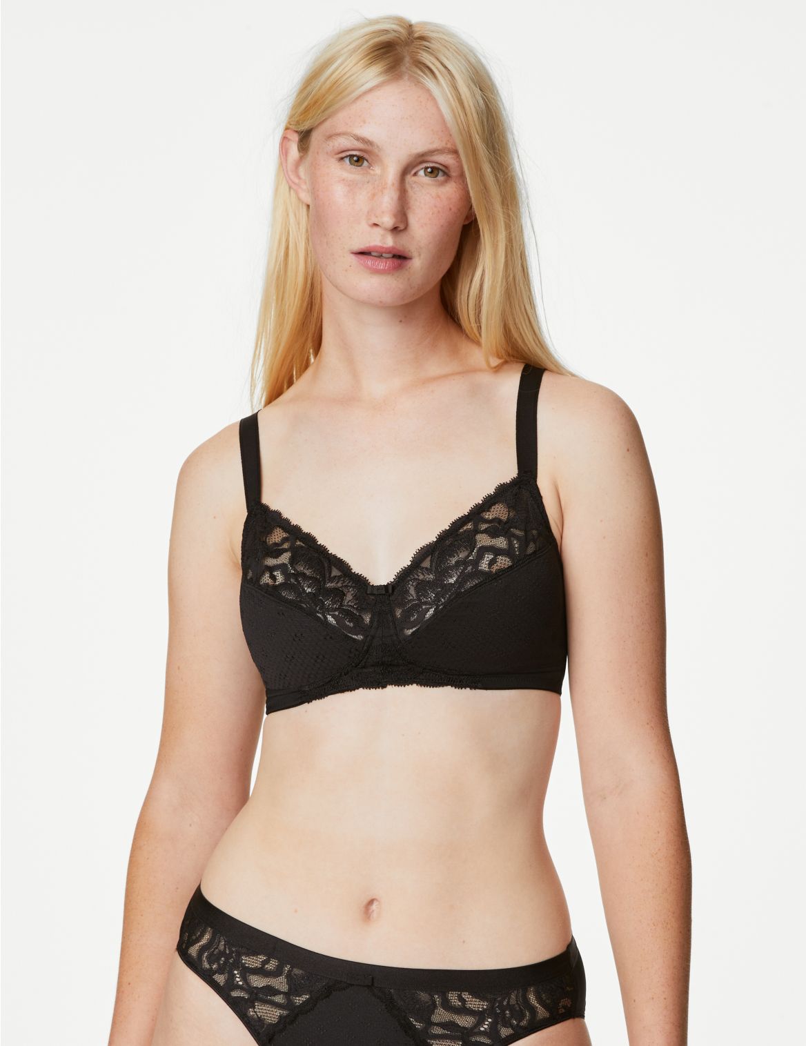 Wild Blooms Non-Padded Full Cup Bra A-E black