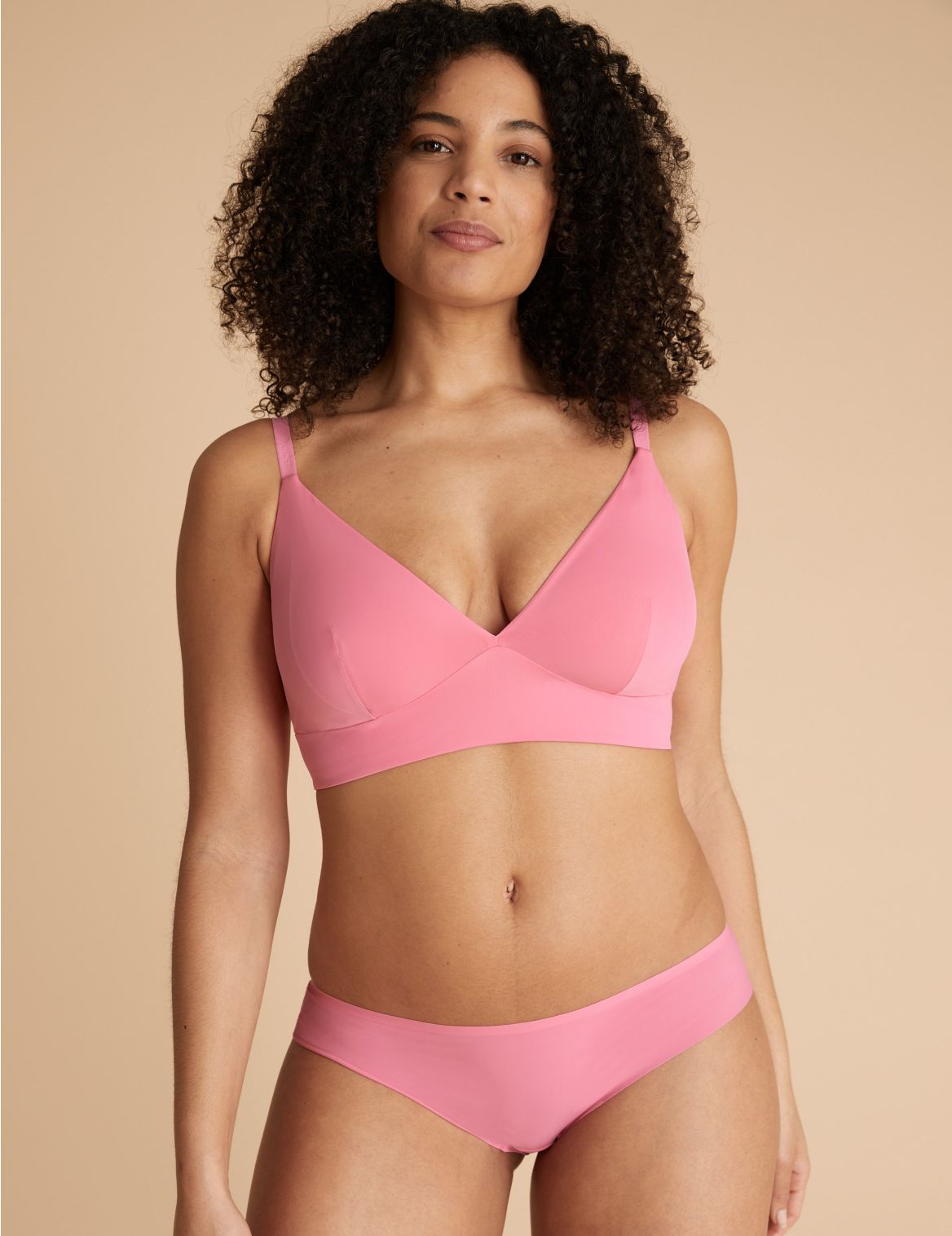 Body&trade; Smoothing Non-Wired Bralette A-E pink