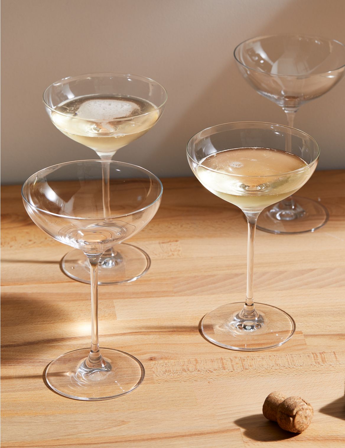 Set of 4 Champagne Saucers beige