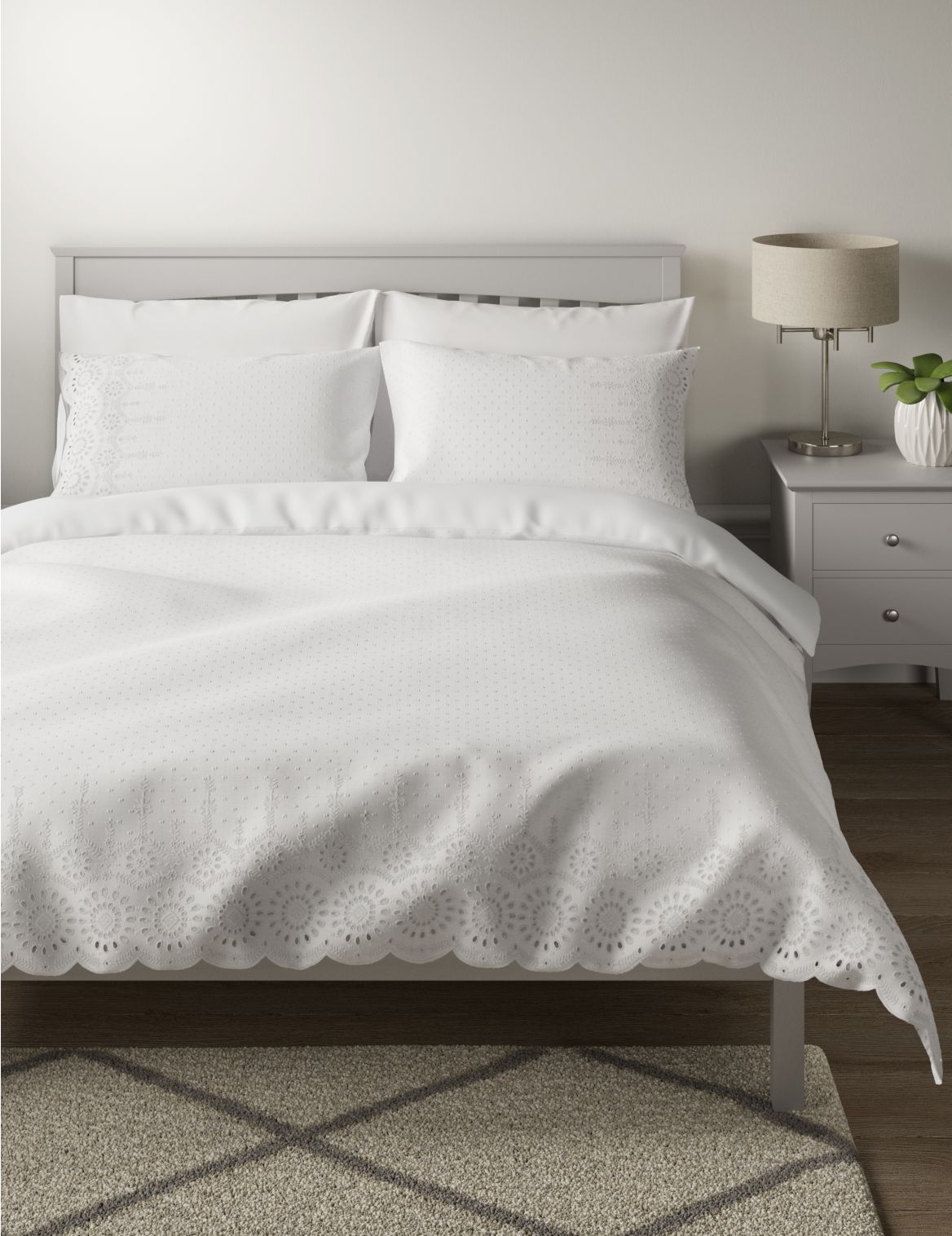 Pure Cotton Broderie Anglaise Bedding Set white