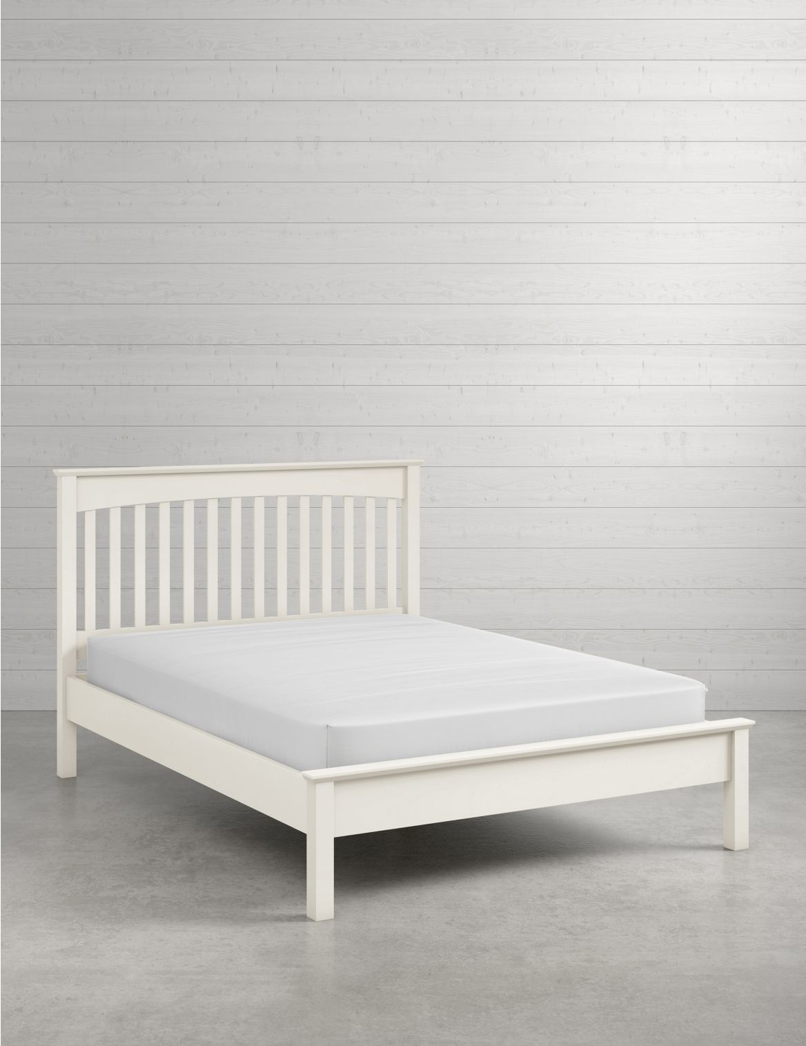Hastings Ivory Bed white