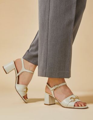 Jones Bootmaker Womens Leather Ankle Strap Block Heel Sandals - 3 - Cream, Cream,Navy