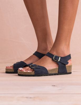 Celtic & Co. Womens Suede Ankle Strap Flat Sandals - 40 - Camel, Camel
