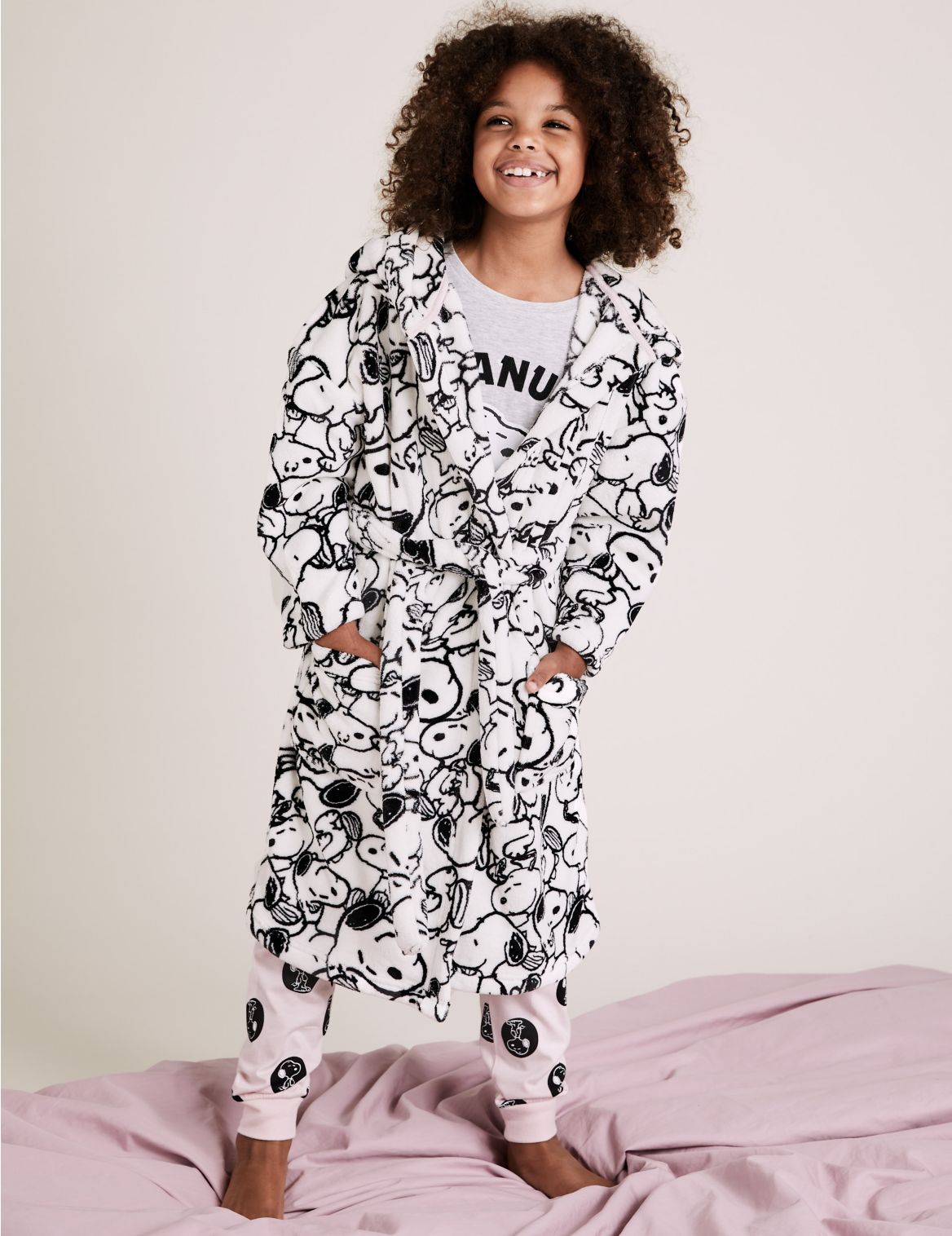 Snoopy&trade; Dressing Gown (6-16 Yrs) white